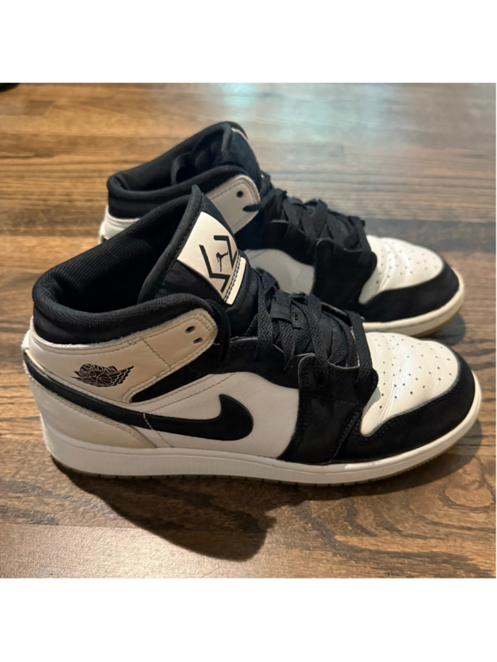 Nike Air Jordan 1 Mid SE Diamond Youth Black & White Sneakers Size 6.5Y